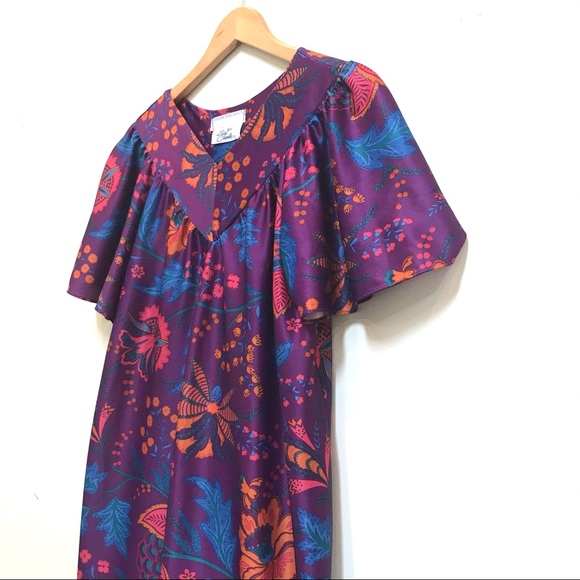 Vintage 70’s Hawaiian Maxi Dress (Sm) - Picture 3 of 9